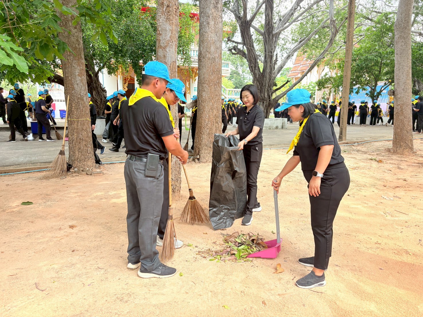 title - ส.ป.ก.ยโสธร ร่วมกิจกรรมจิตอาสาพัฒนา เนื่องในวันคล้ายวันประสูติ สมเด็จพระเจ้าลูกยาเธอ เจ้าฟ้าทีปังกรรัศมีโชติฯ